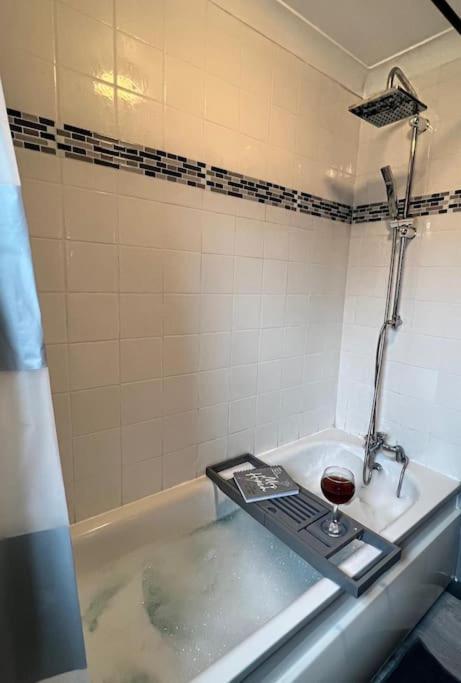 Lovely, Two Bedroom Apartment Central Location London Exterior foto