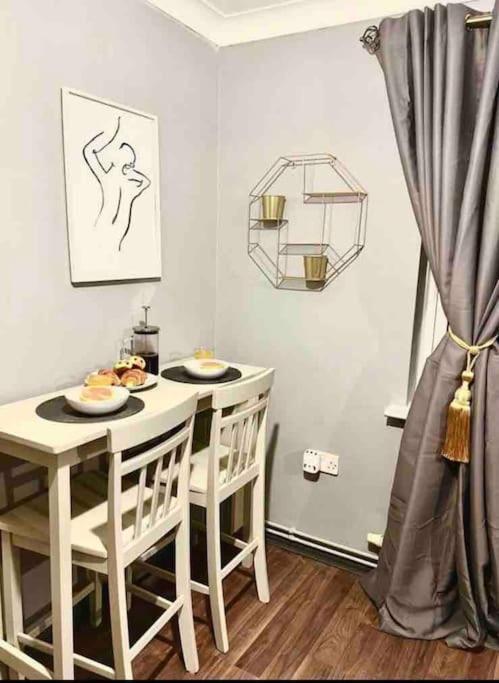 Lovely, Two Bedroom Apartment Central Location London Exterior foto